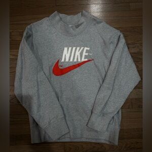 NIKE Pullover Crew
